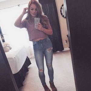 Meet your Posher, Alexandra